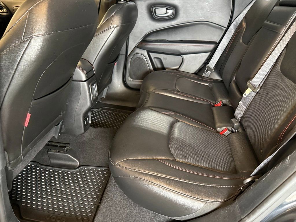 Used 2018 Jeep Compass Trailhawk w/ Leather Interior Group AWD/4WD image 21