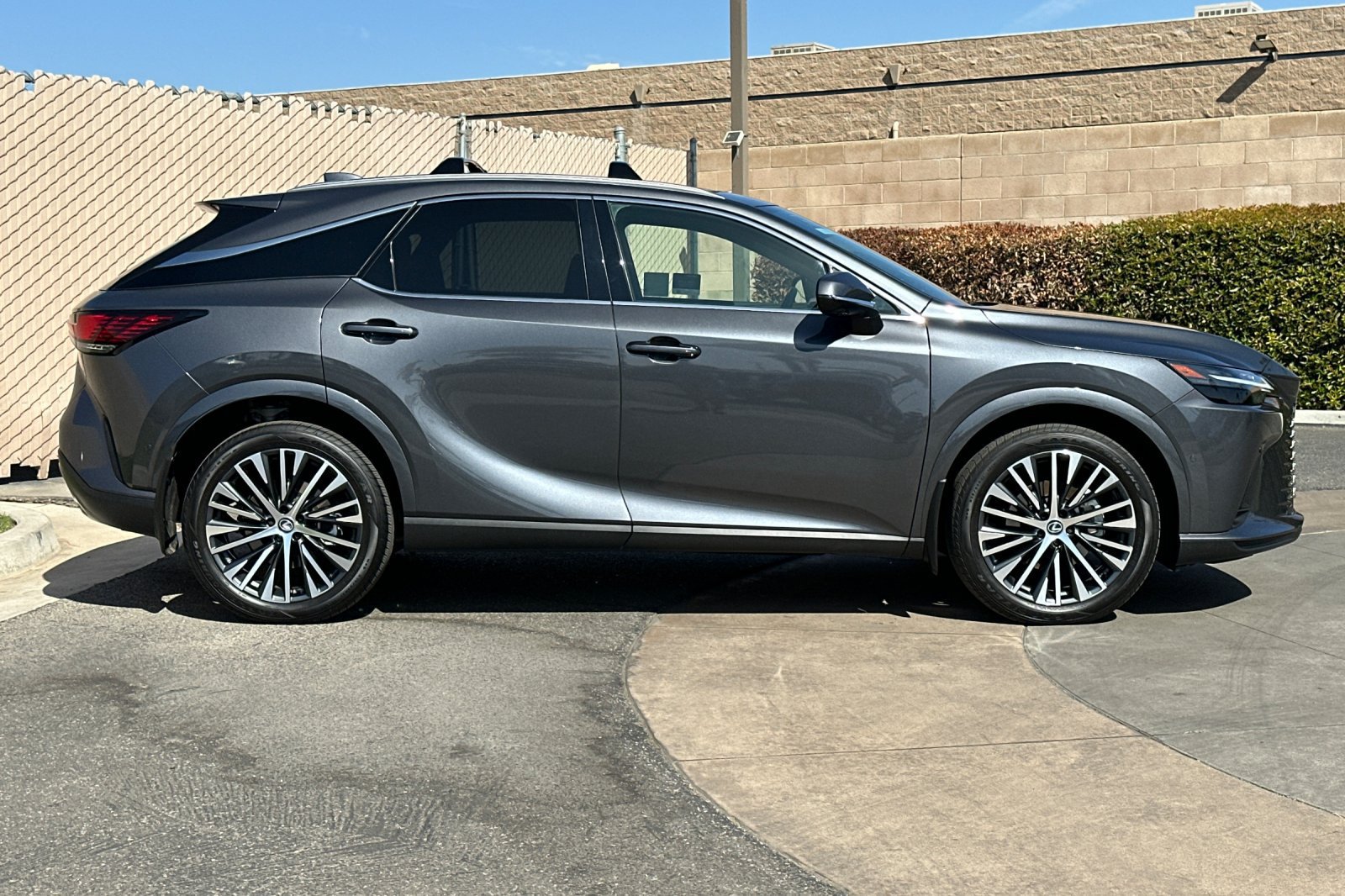 Certified 2025 Lexus RX 350 w/ Convenience Package AWD/4WD image 3