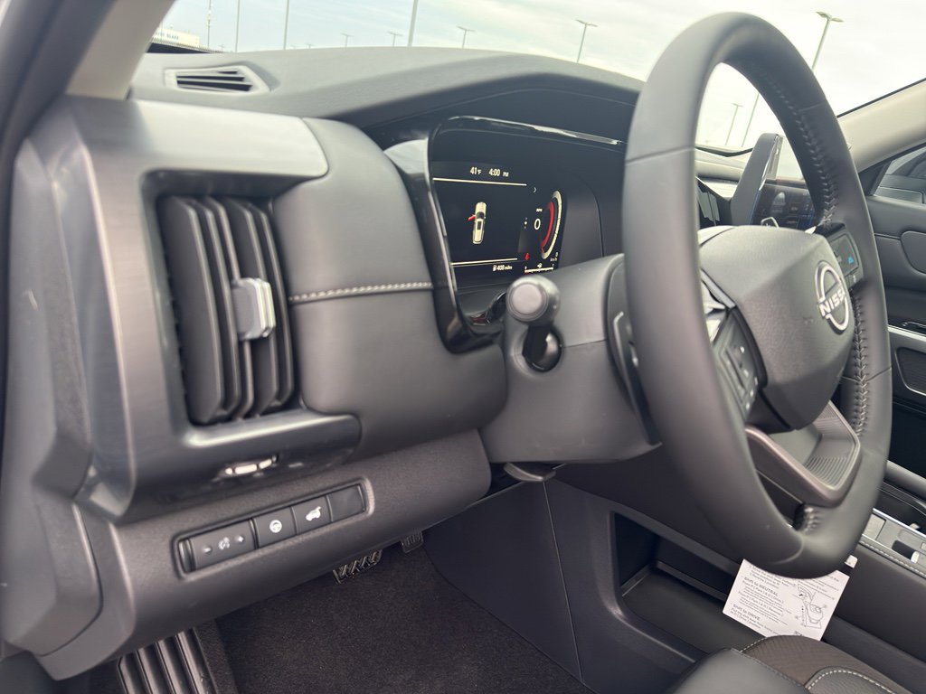 New 2026 Nissan Pathfinder SL image 14