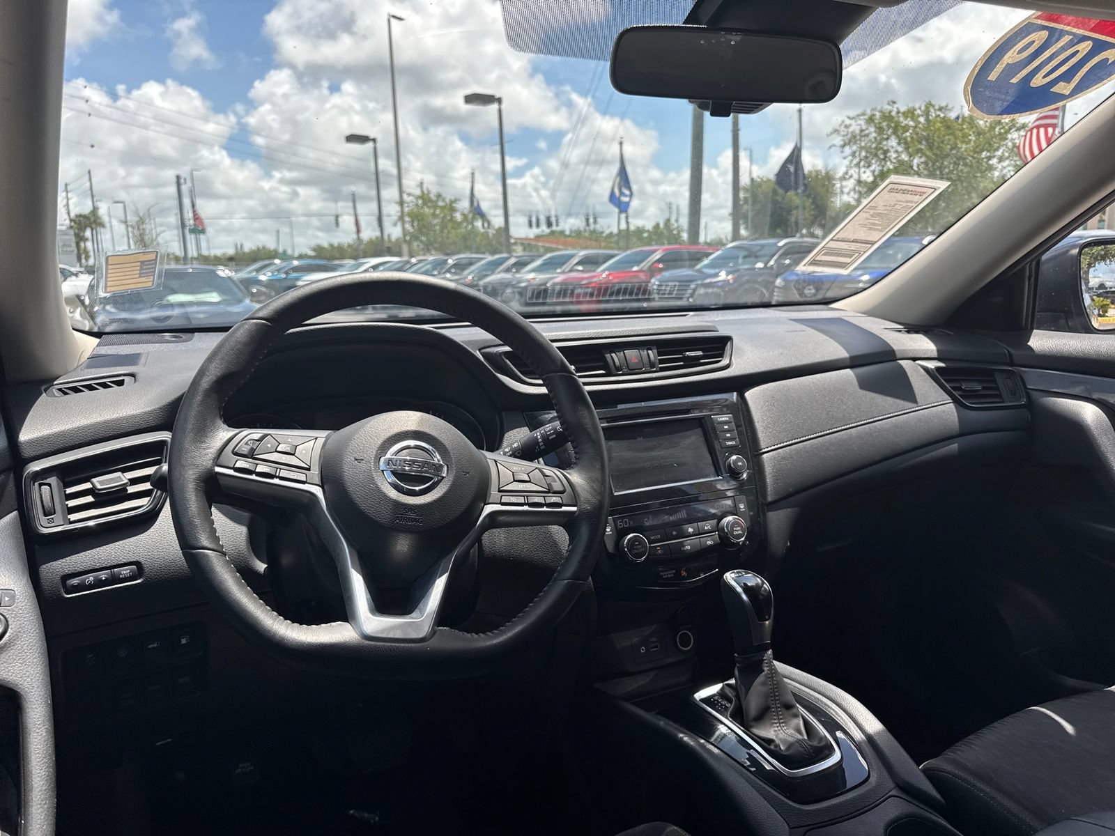 Used 2019 Nissan Rogue SV AWD/4WD image 22