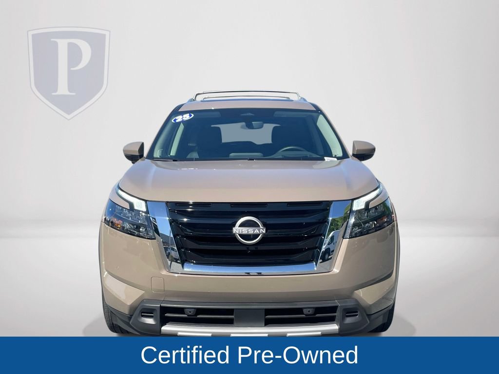 Used 2025 Nissan Pathfinder Platinum AWD/4WD image 2