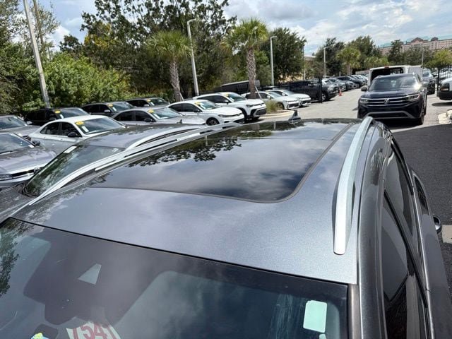 Certified 2024 Volkswagen Taos SE w/ Panoramic Sunroof Package FWD image 19