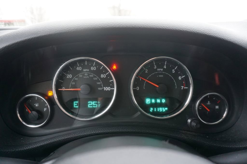 Used 2015 Jeep Wrangler Unlimited Rubicon w/ Dual Top Group image 5