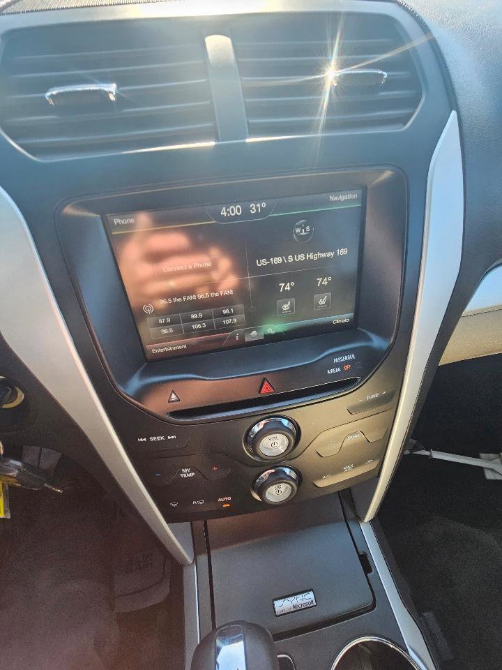 Used 2015 Ford Explorer XLT w/ Equipment Group 202A image 15