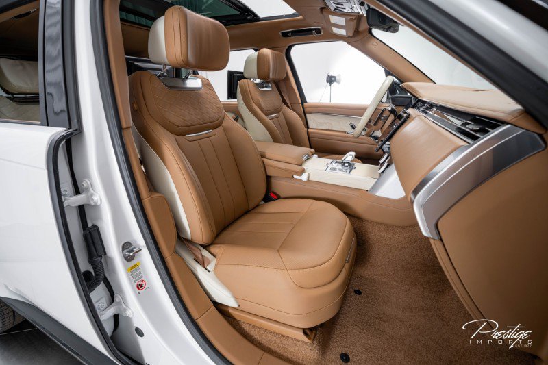 Used 2023 Land Rover Range Rover SV image 38