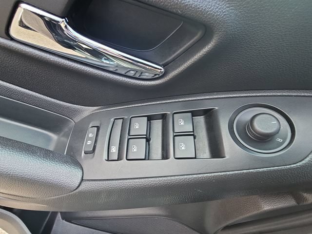 Used 2020 Chevrolet Trax LT w/ LT Convenience Package FWD image 25