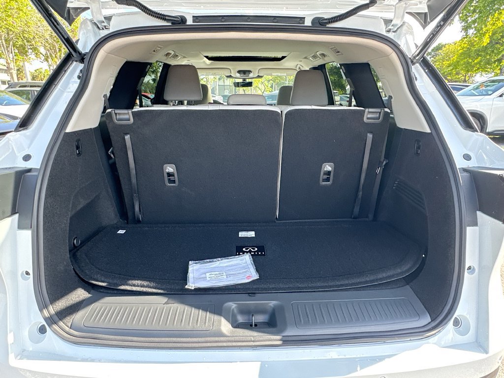 Used 2027 INFINITI QX60 Luxe w/ Cargo Package FWD image 29