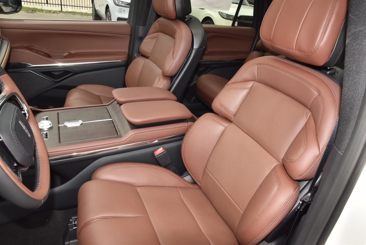 New 2026 Lincoln Navigator L Reserve AWD/4WD image 33