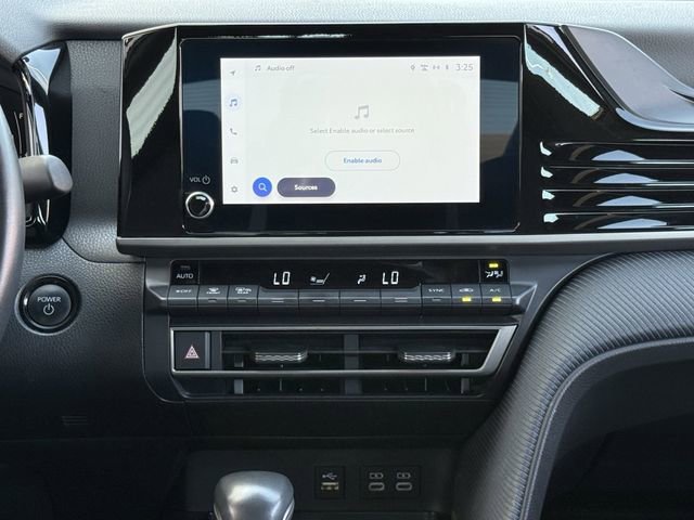 Used 2025 Toyota Camry SE w/ Convenience Package image 17