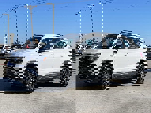 Used 2022 Volkswagen Taos S video 2