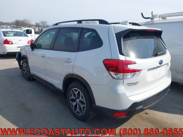 Used 2020 Subaru Forester Premium AWD/4WD image 2