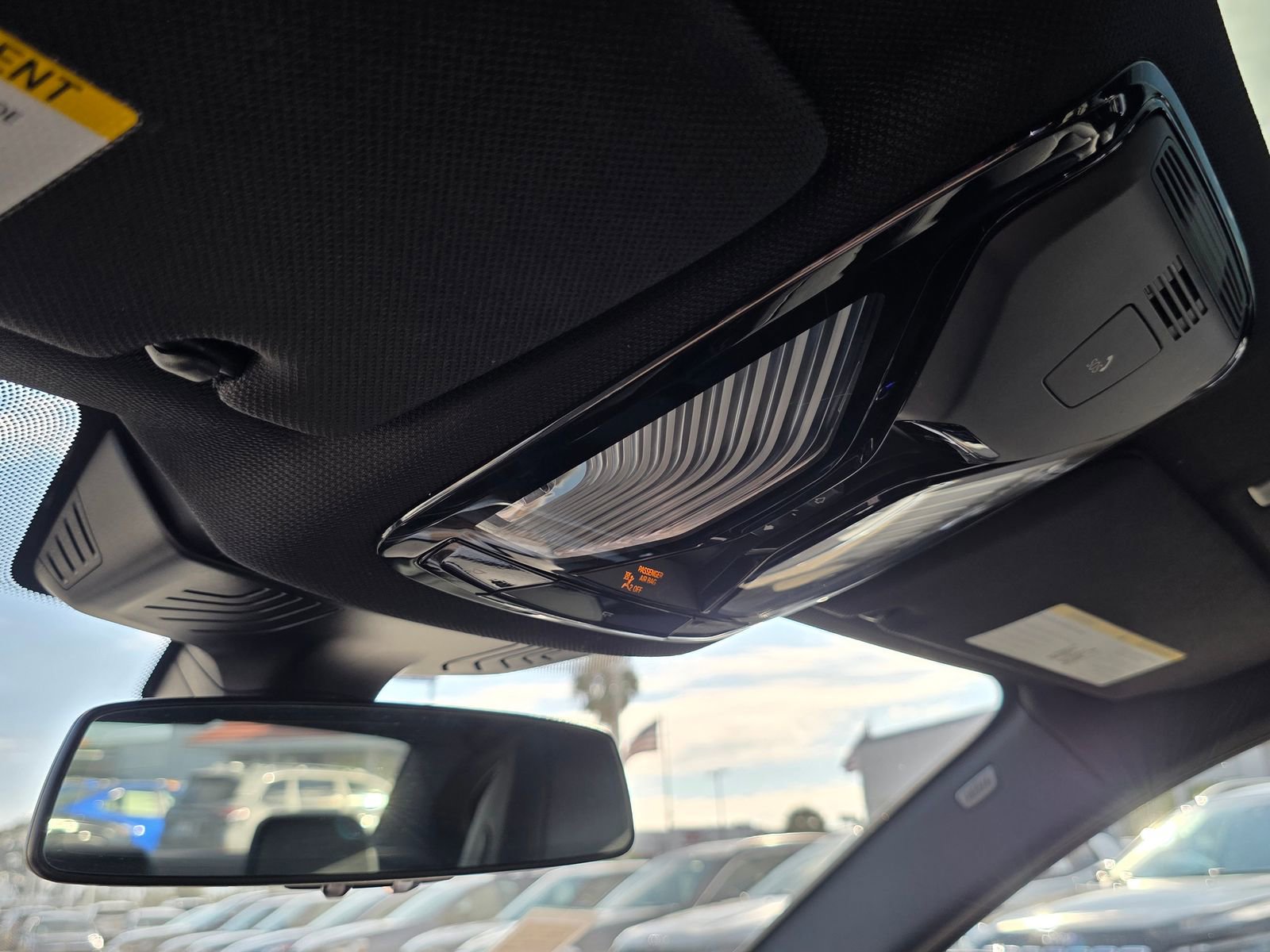 Used 2020 BMW 530e w/ Premium Package image 34