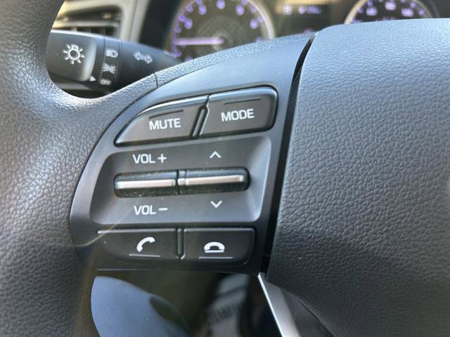 Used 2020 Hyundai Elantra SE image 25