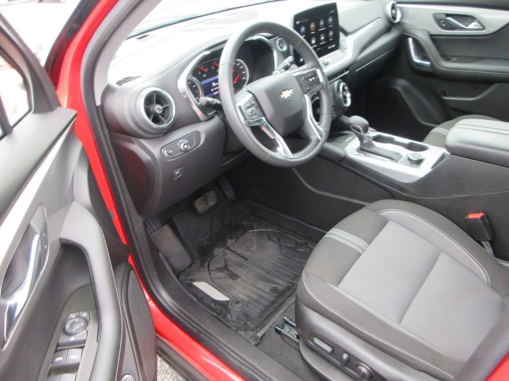 Used 2024 Chevrolet Blazer LT w/ Convenience Package image 12