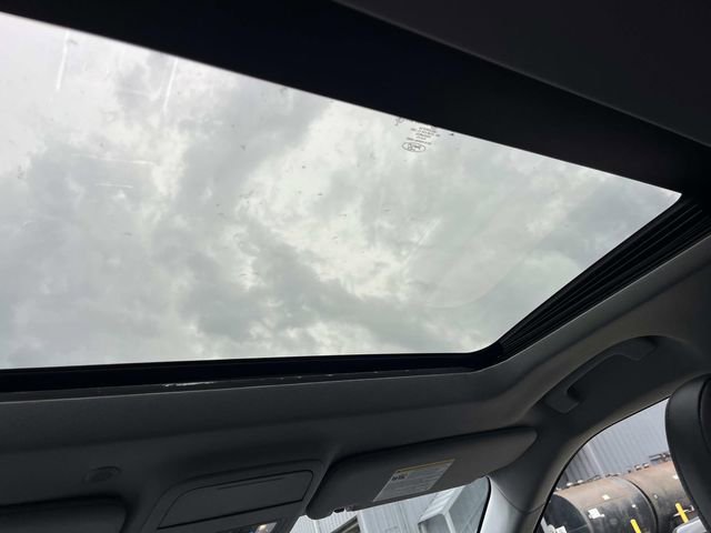 Certified 2022 Ford Explorer XLT w/ Equipment Group 202A image 14