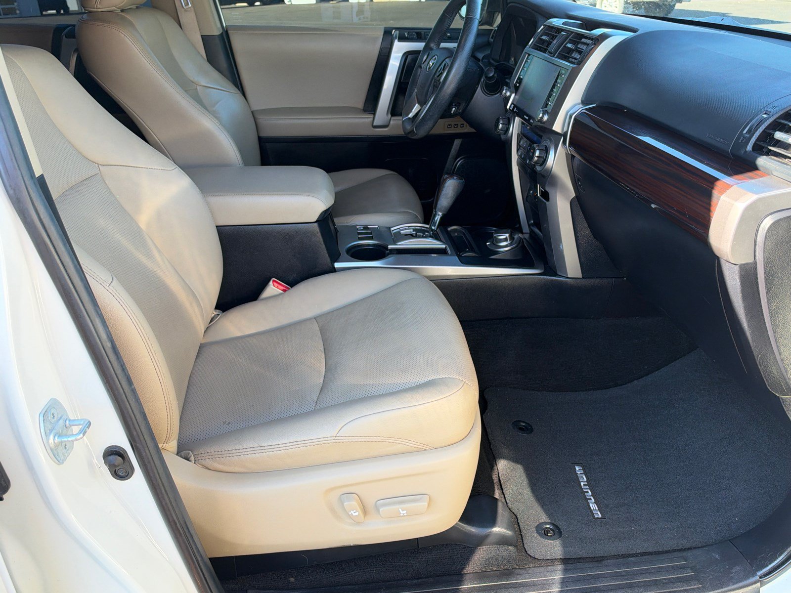 Used 2021 Toyota 4Runner Limited AWD/4WD image 13