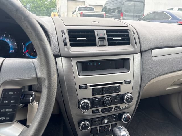 Used 2011 Ford Fusion SE w/ 201A Rapid Spec Order Code FWD image 17