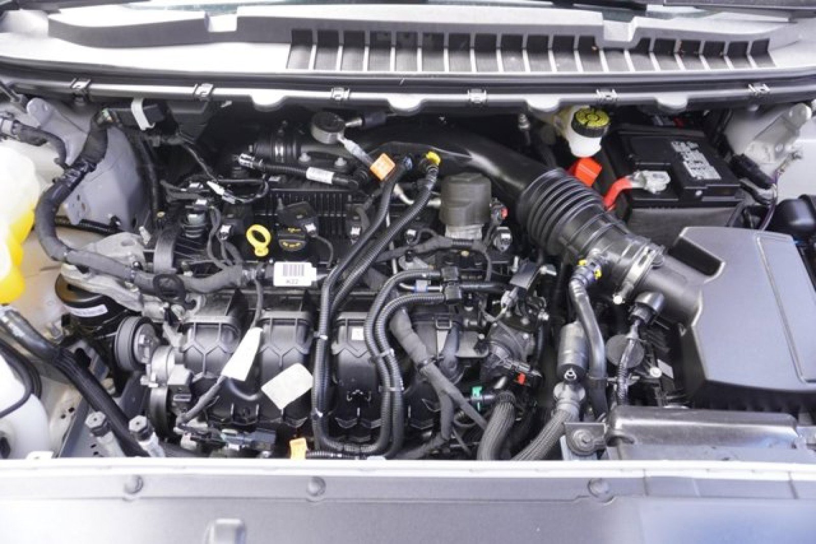 Used 2022 Ford Edge Titanium w/ Equipment Group 301A image 8