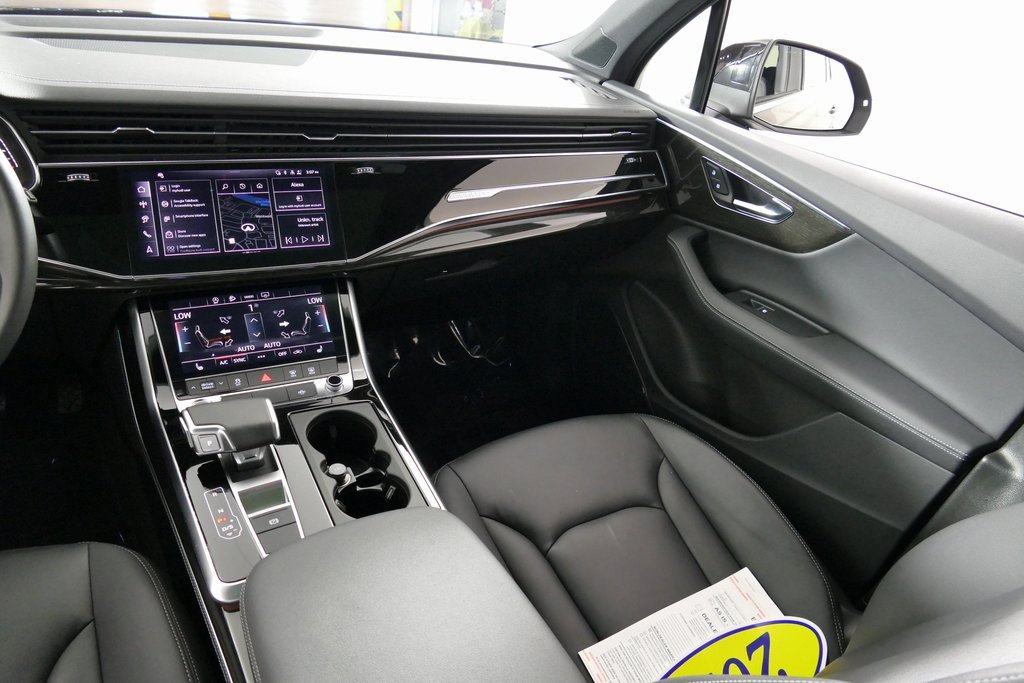 Used 2025 Audi Q7 3.0T Premium Plus image 25