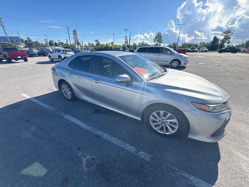 Used 2021 Toyota Camry LE FWD image 14