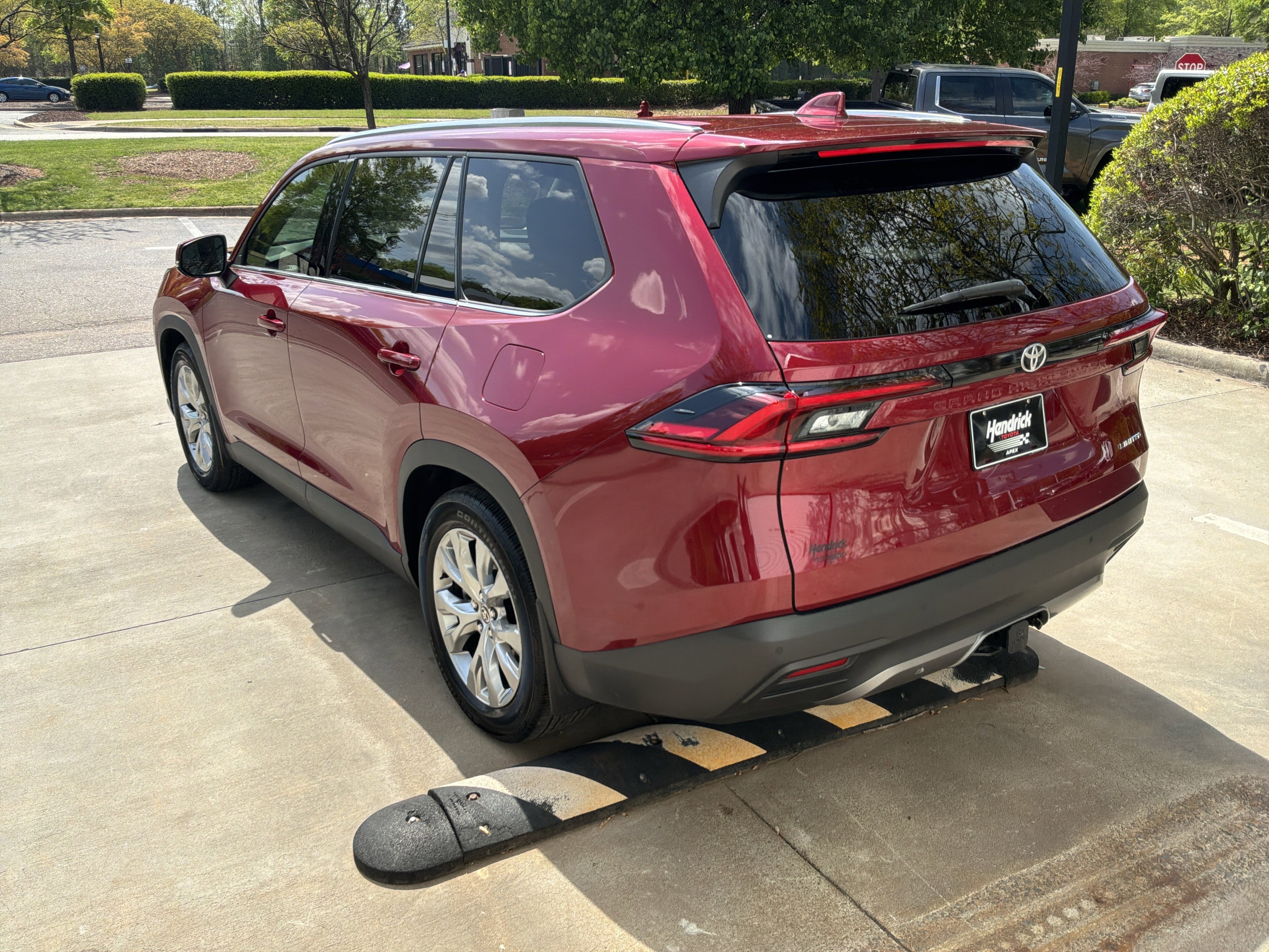 Used 2025 Toyota Grand Highlander FWD image 8