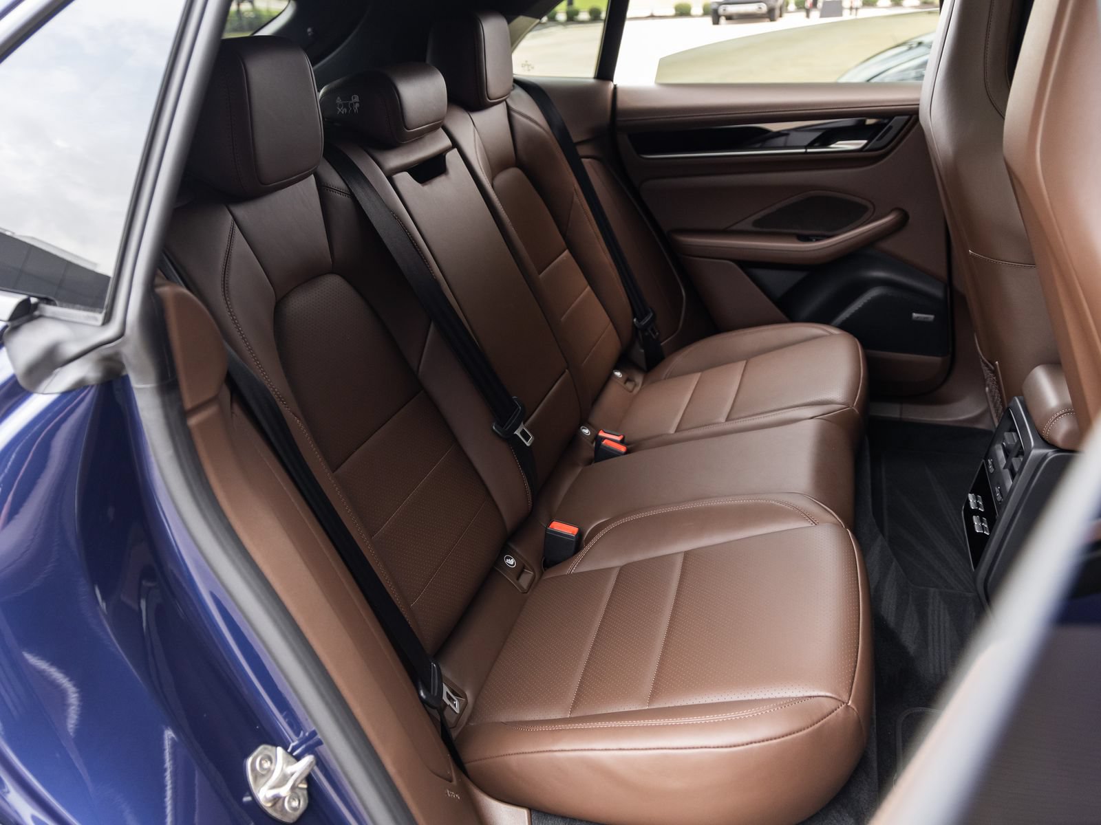 New 2026 Porsche Macan 4 Electric AWD/4WD image 40