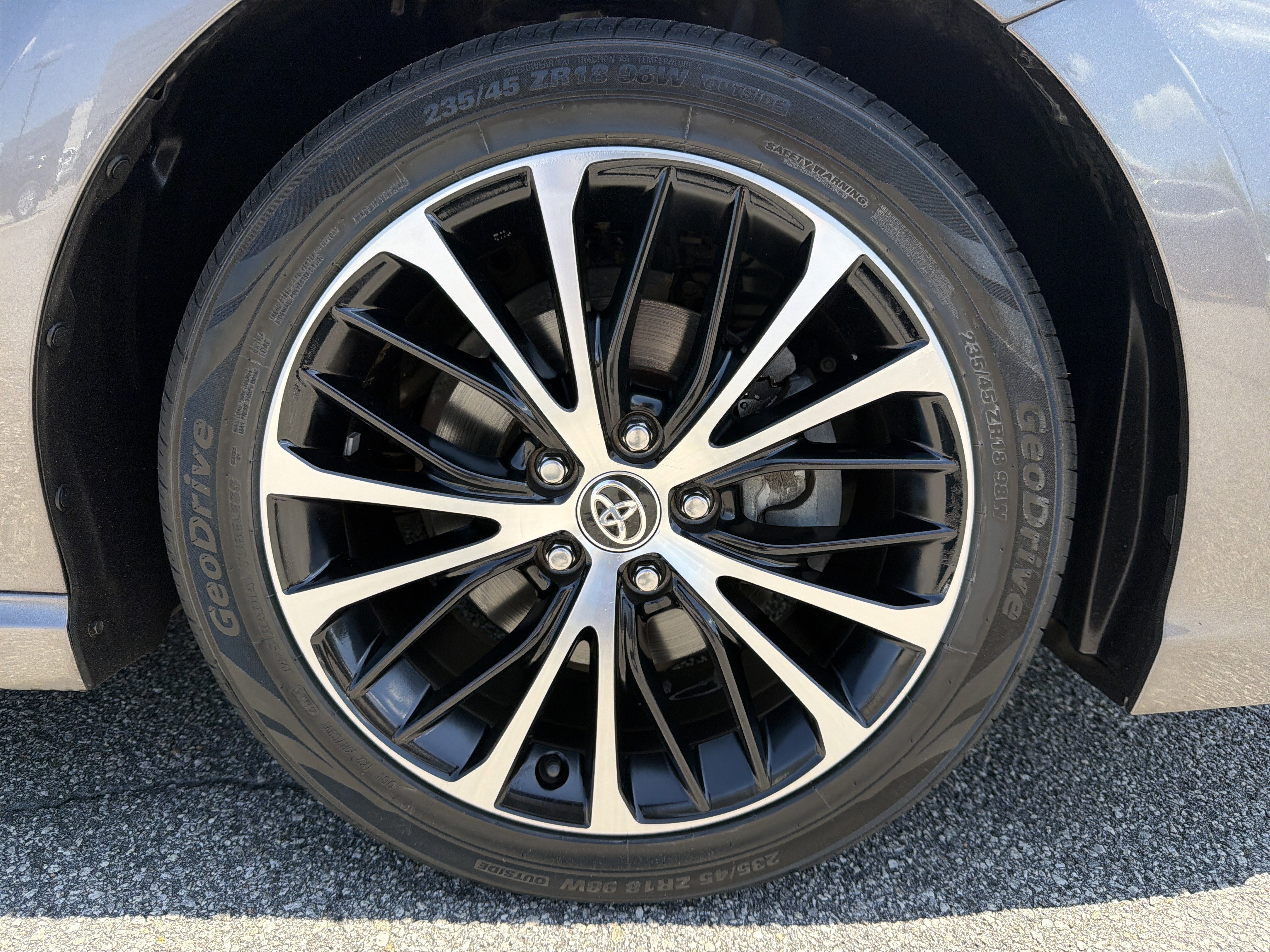Certified 2020 Toyota Camry SE w/ Convenience Package FWD image 23