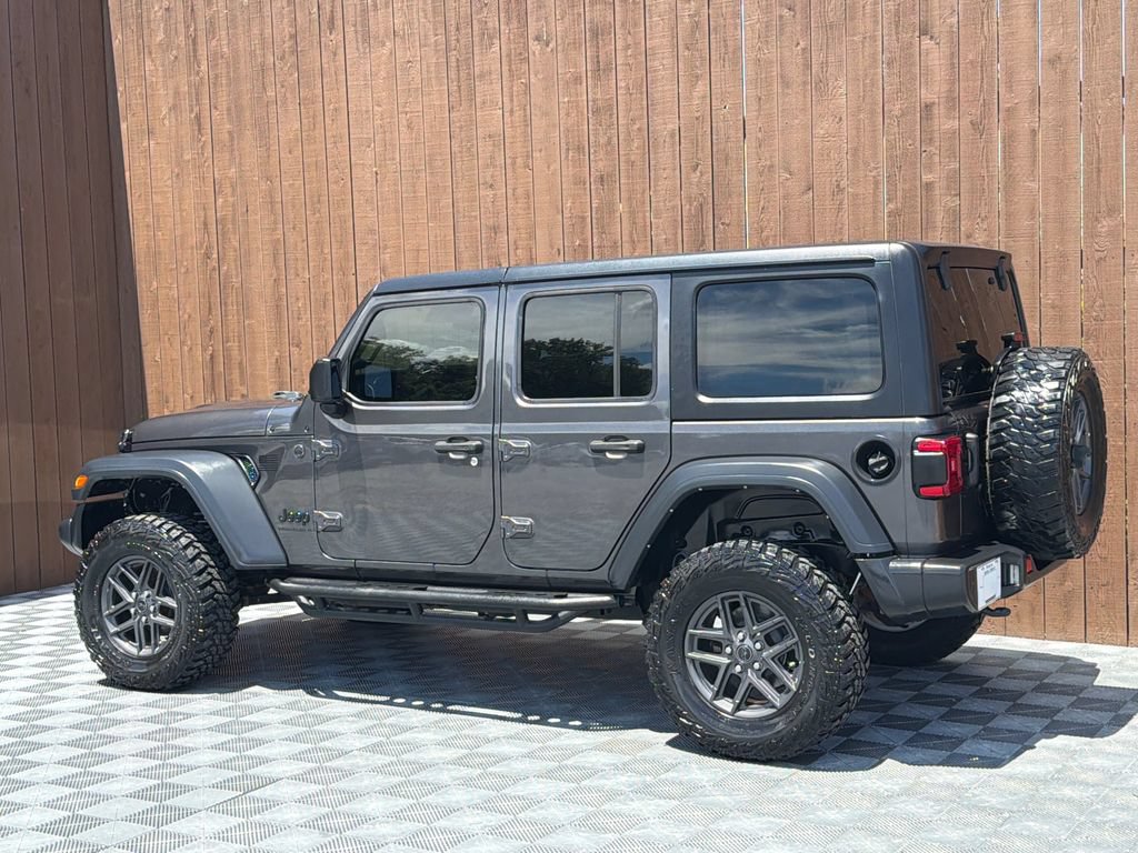 Used 2024 Jeep Wrangler Unlimited Sport AWD/4WD image 15