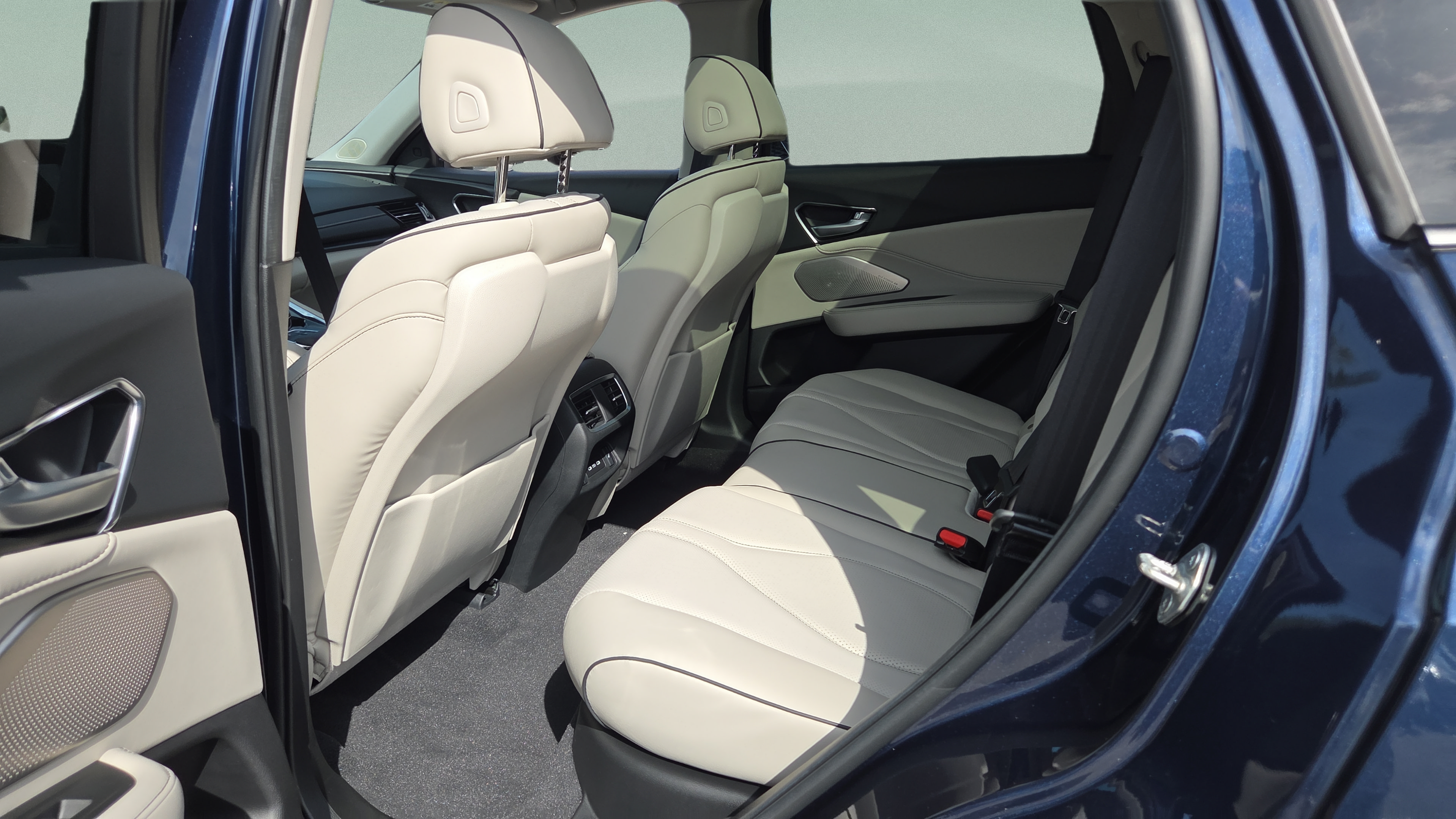 Certified 2026 Acura RDX SH-AWD w/ Advance Package image 11