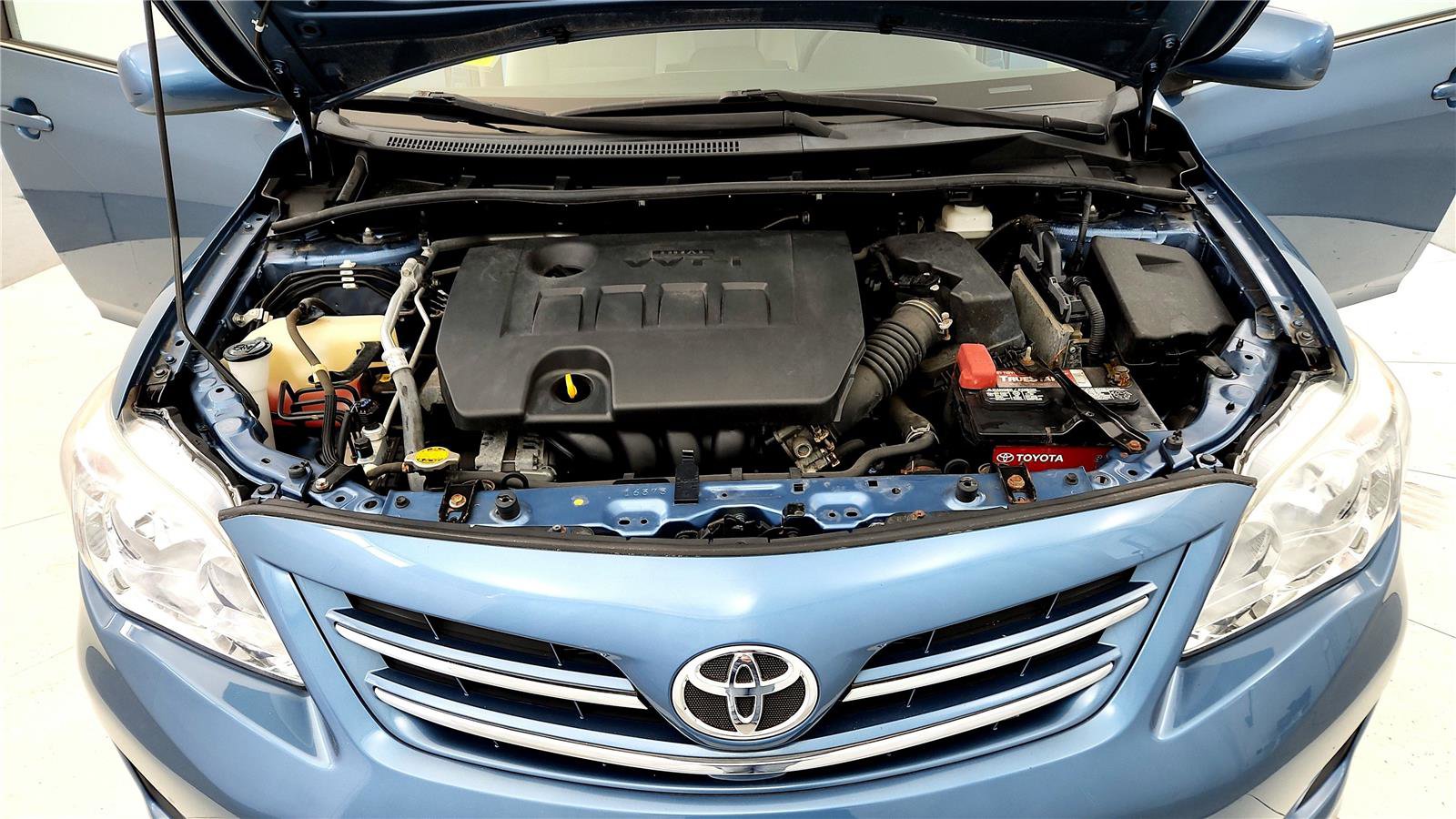 Used 2013 Toyota Corolla LE FWD image 39