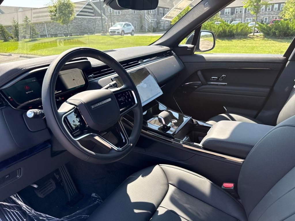 New 2025 Land Rover Range Rover Sport SE image 12