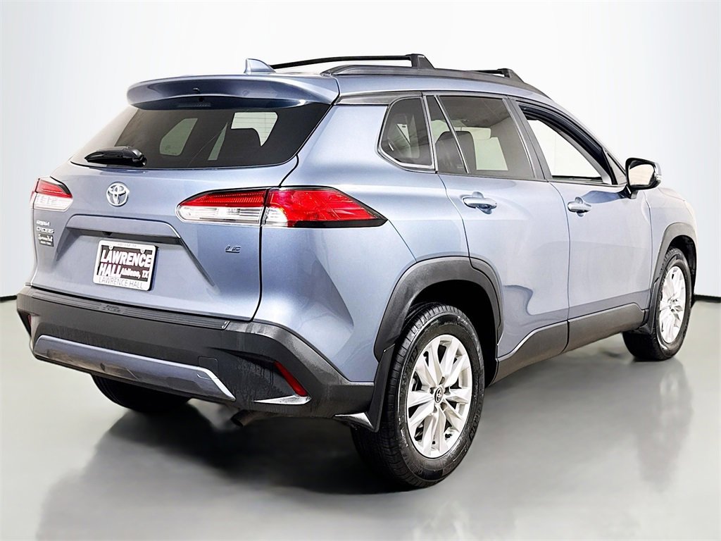 Used 2024 Toyota Corolla Cross LE image 4