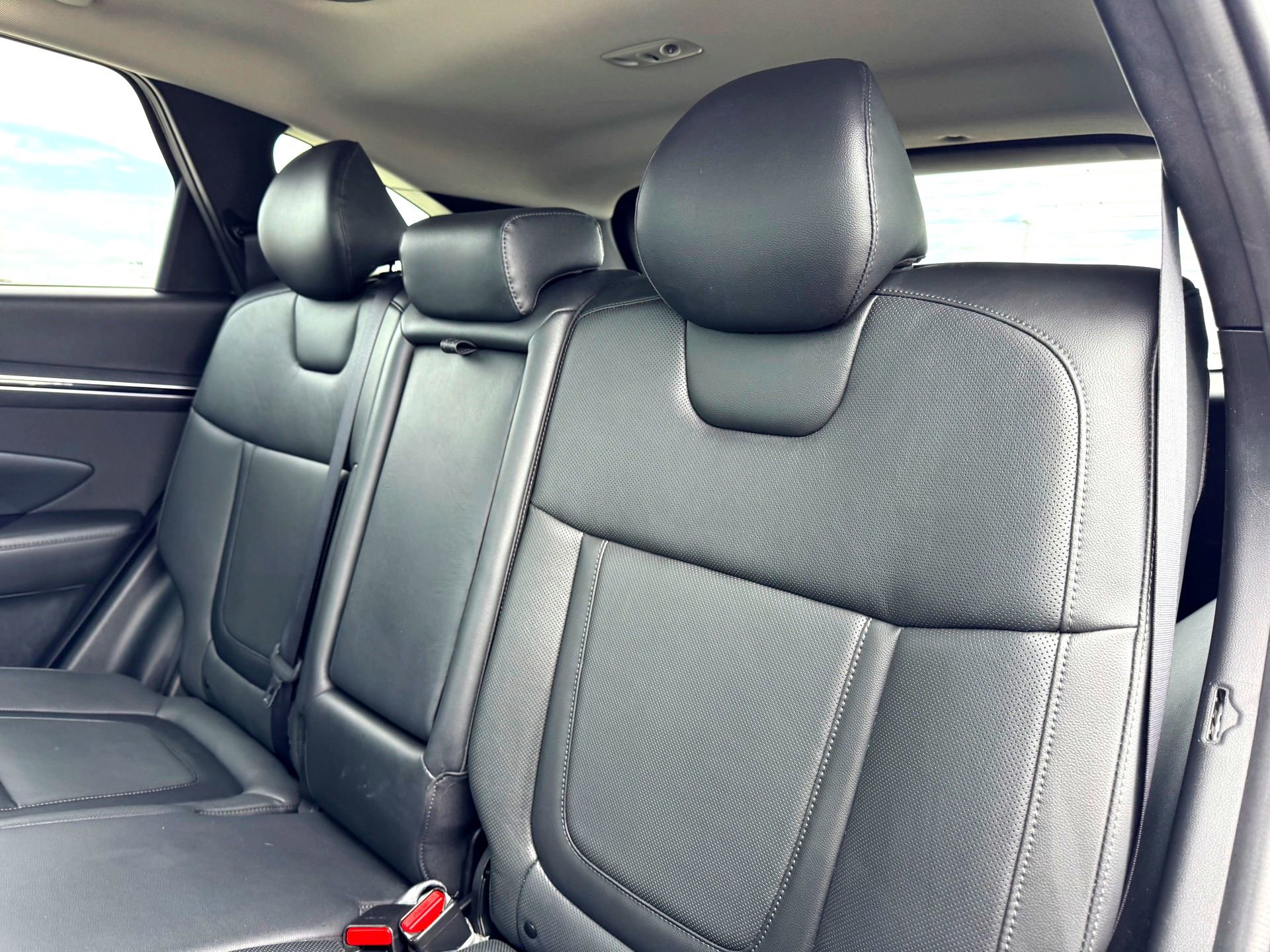 Used 2023 Hyundai Tucson Limited image 18