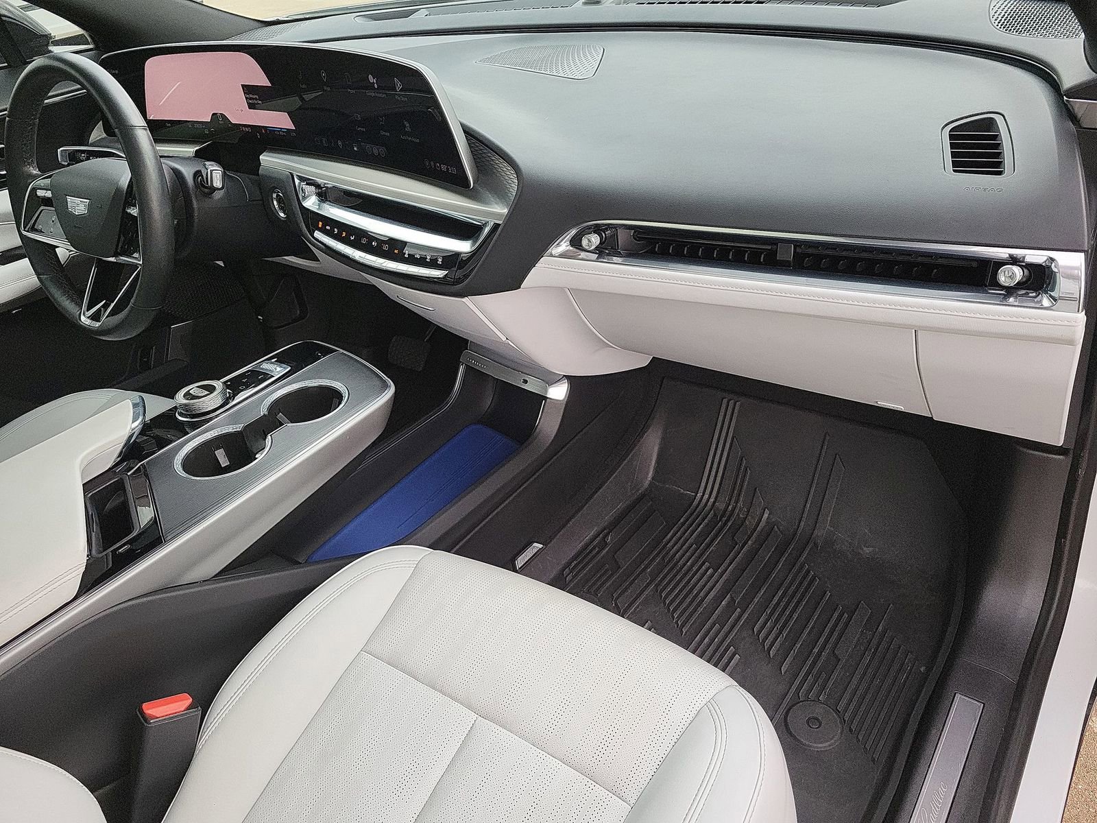 Certified 2024 Cadillac Lyriq Luxury w/ LPO, Floor Liner Package image 28