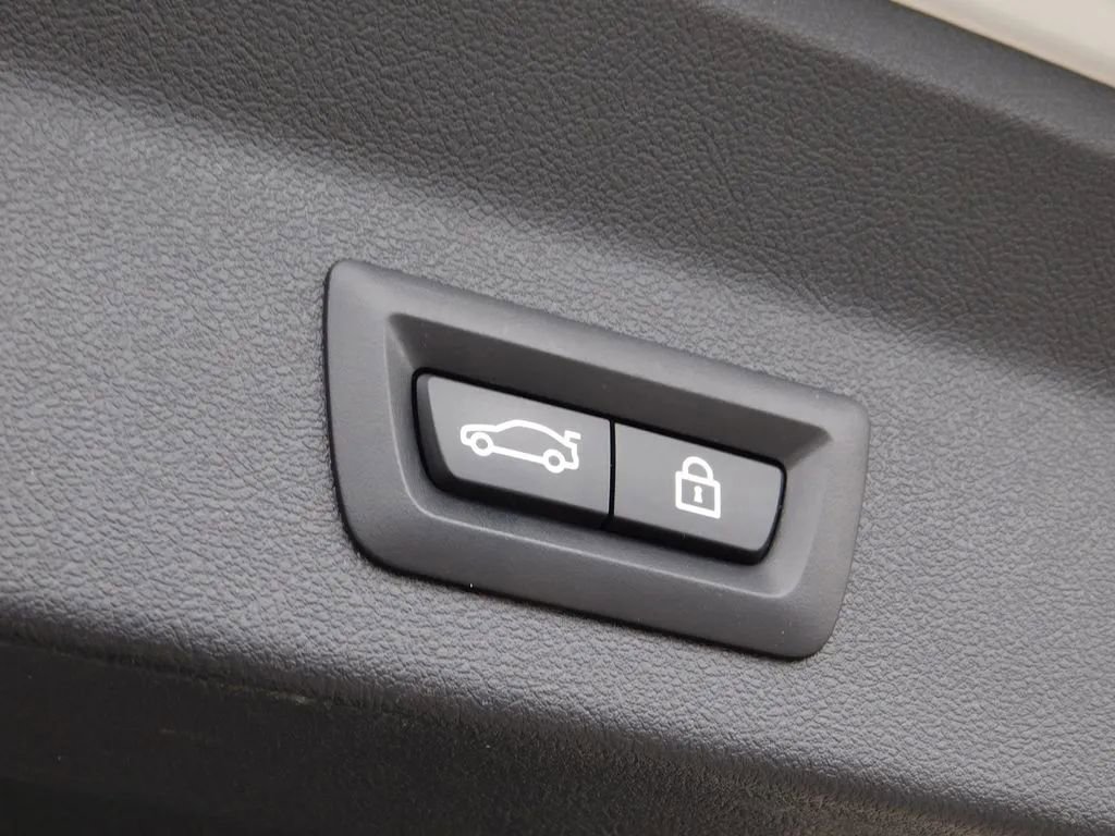 Used 2023 BMW X3 sDrive30i image 7