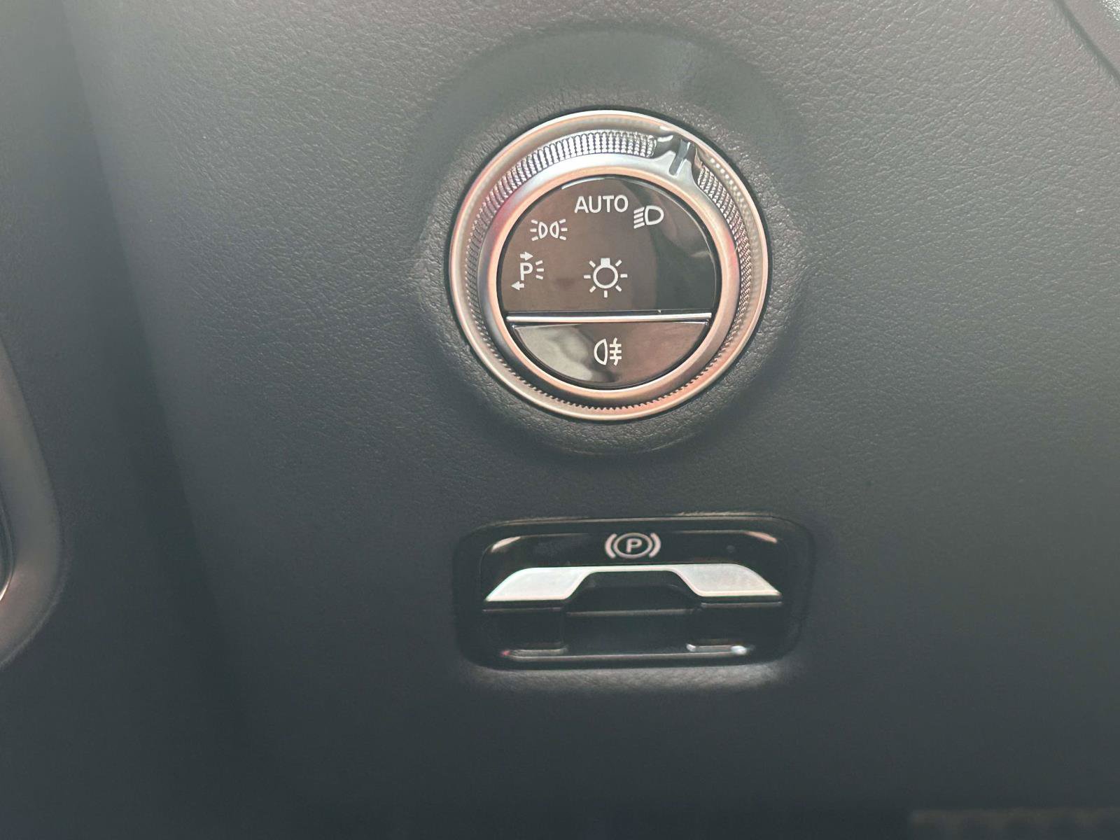 Certified 2025 Mercedes-Benz C 300 Sedan image 27
