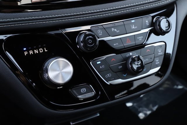 New 2026 Chrysler Pacifica Select image 32