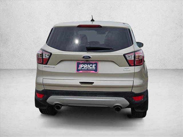 Used 2017 Ford Escape SE image 5