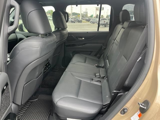 Used 2026 Lexus LX 700h Overtrail AWD/4WD image 6