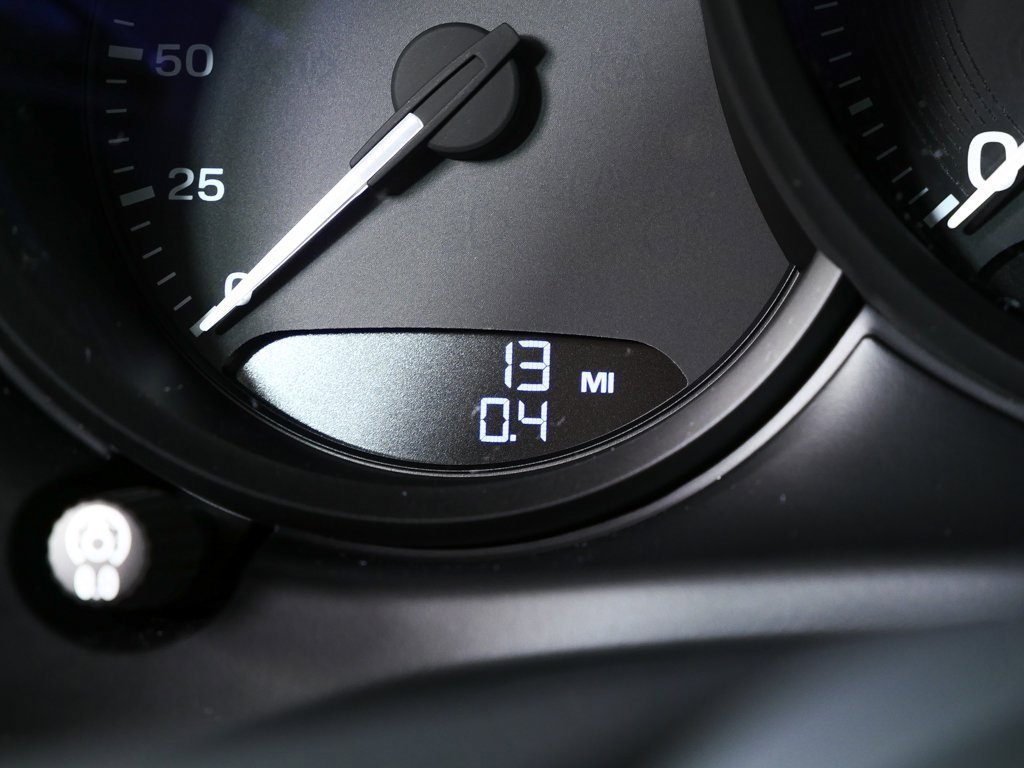 New 2026 Porsche Macan image 12