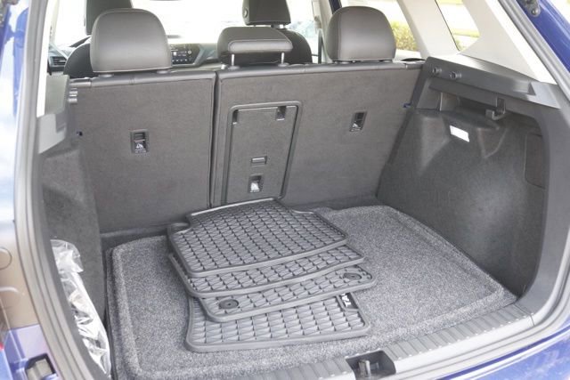 Used 2024 Volkswagen Taos SEL image 5