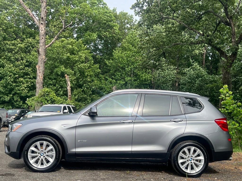 Used 2016 BMW X3 sDrive28i RWD image 2