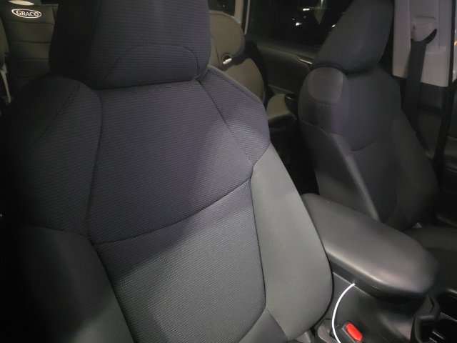 Used 2025 Toyota RAV4 LE image 12