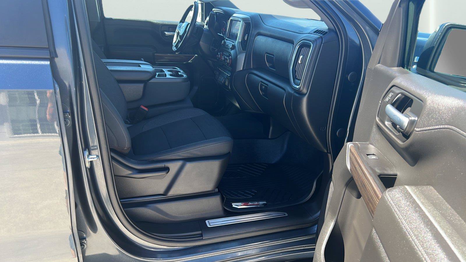 Used 2021 Chevrolet Silverado 1500 RST w/ Z71 Off-Road Package AWD/4WD image 13