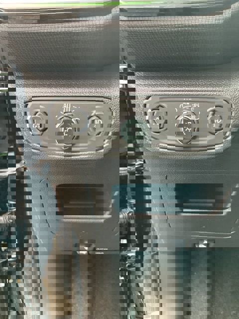 Used 2022 Chevrolet TrailBlazer LT w/ Convenience Package image 23