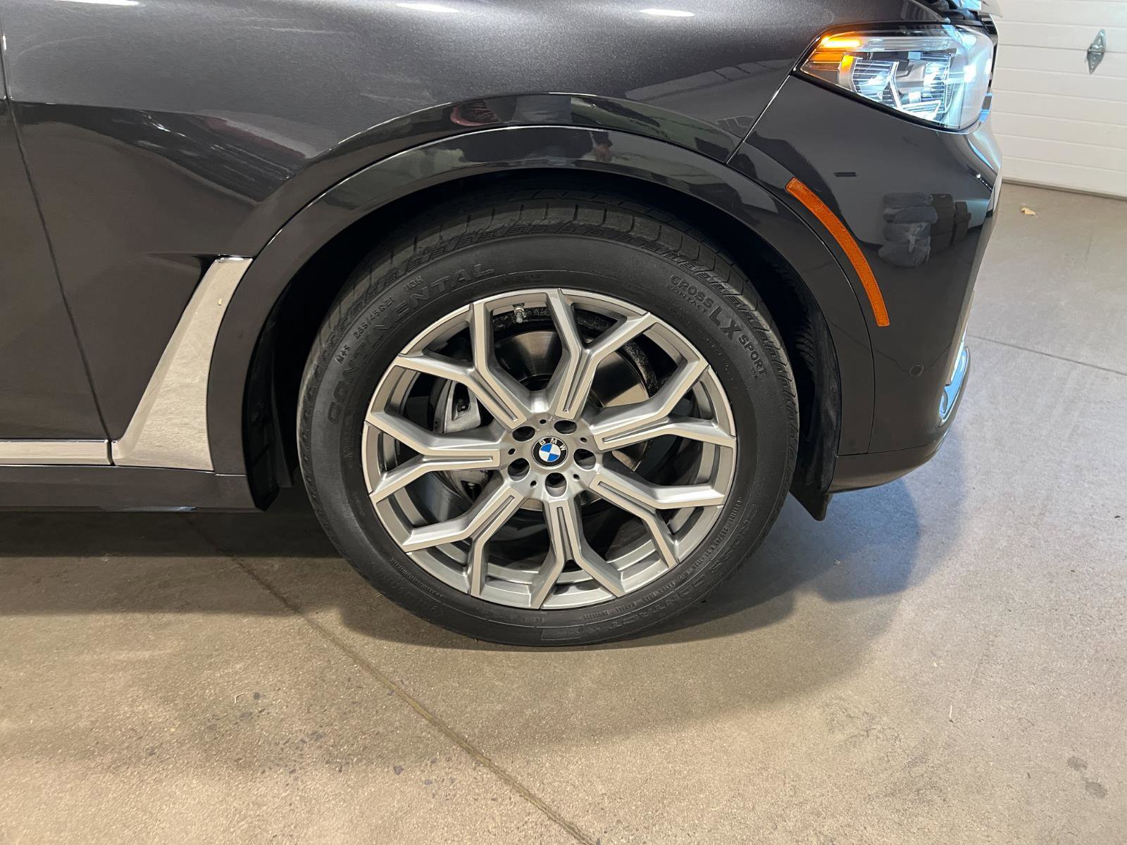 Used 2022 BMW X7 xDrive40i w/ Premium Package image 52