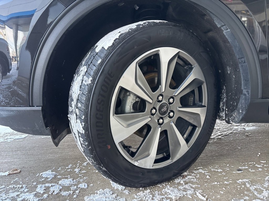 Used 2024 Ford Escape Platinum image 39