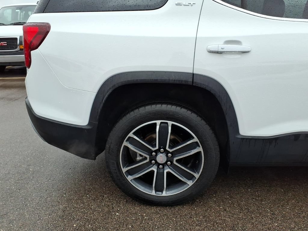 Used 2023 GMC Acadia SLT w/ Technology Package FWD image 27