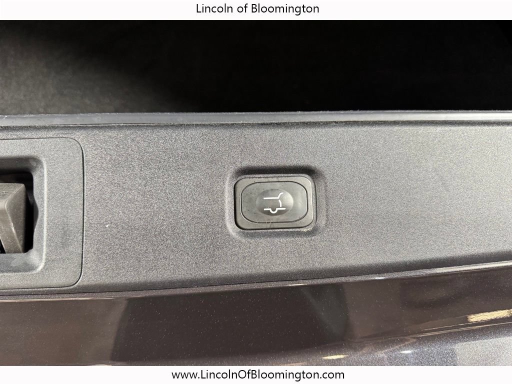 Certified 2025 Lincoln Navigator Black Label AWD/4WD image 24