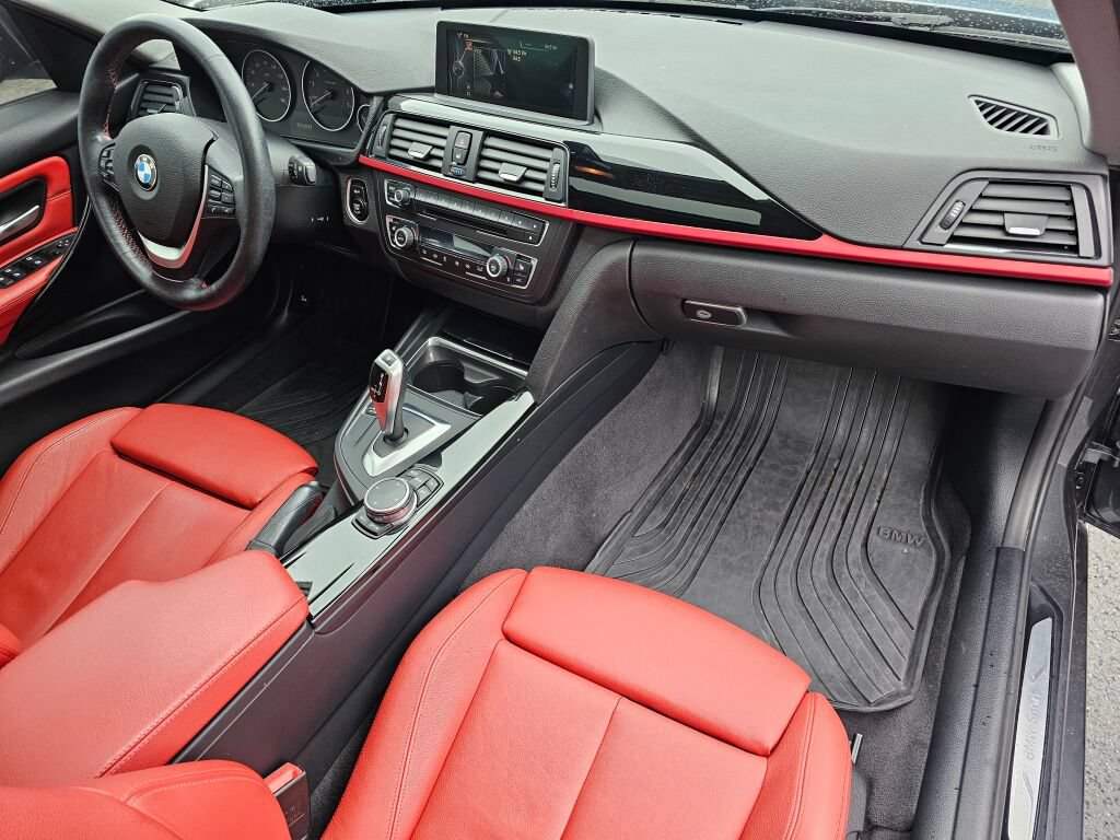 Used 2015 BMW 320i xDrive Sedan AWD/4WD image 11